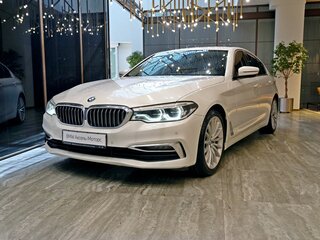 2019 BMW 5 серии 530i xDrive VII (G30/G31/G38), белый, 3350000 рублей, вид 1