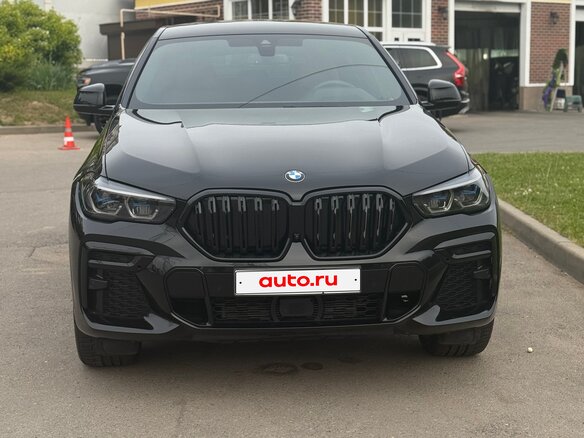 2021 BMW X6 40i III (G06), чёрный, 10900000 рублей