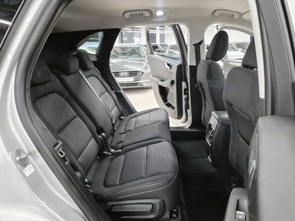 2020 Ford Kuga III, серый, 1819000 рублей - вид 13