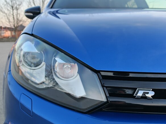 2012 Volkswagen Golf R VI, синий, 2300000 рублей - вид 18