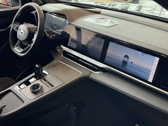 2026 Geely Monjaro I, серый, 4904990 рублей - вид 34