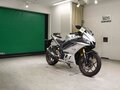 2020 Yamaha YZF-R3, серебристый - вид 2