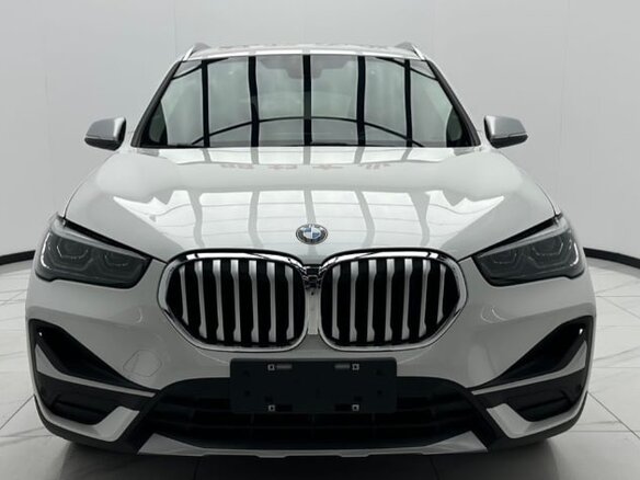 2022 BMW X1 Long 20Li sDrive II (F48) Рестайлинг, белый, 2590000 рублей - вид 1