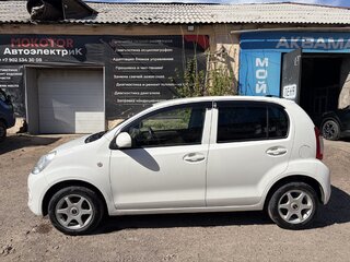2015 Toyota Passo II (C30), белый, 530000 рублей, вид 4