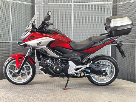 2017 Honda NC 750X, красный, 755000 рублей, вид 5