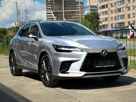 Lexus RX V