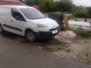 2013 Peugeot Partner II Рестайлинг, белый, 560000 рублей, вид 1