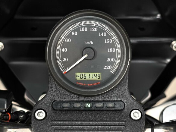 2013 Harley-Davidson Sportster 883, чёрный, 577000 рублей - вид 8