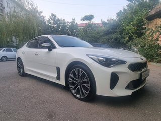 2018 Kia Stinger I, белый, 2650000 рублей, вид 2
