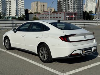 2021 Hyundai Sonata VIII (DN8), белый, 1560000 рублей, вид 4