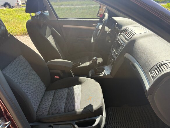 2010 Skoda Octavia II (A5) Рестайлинг, пурпурный, 850000 рублей - вид 8