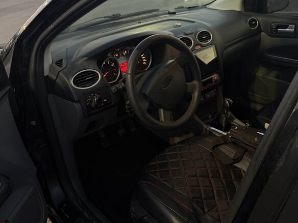 2008 Ford Focus II Рестайлинг, чёрный, 450000 рублей - вид 5