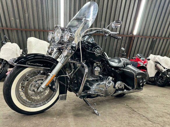 2009 Harley-Davidson Road King, чёрный, 990000 рублей - вид 1