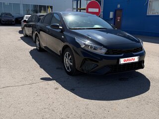 2022 Kia Cerato IV Рестайлинг, чёрный, 2250000 рублей, вид 2