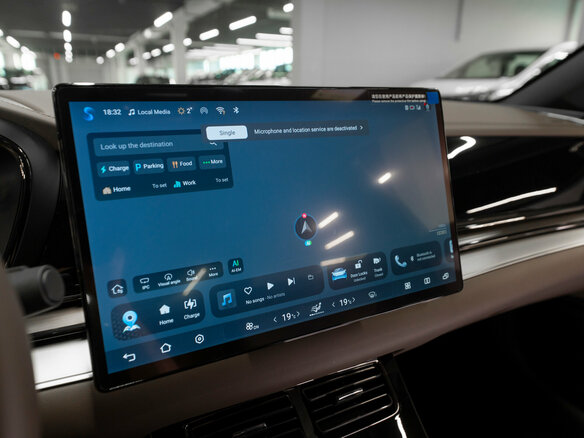 2024 BYD Han DM-i I Рестайлинг 2, чёрный - вид 17