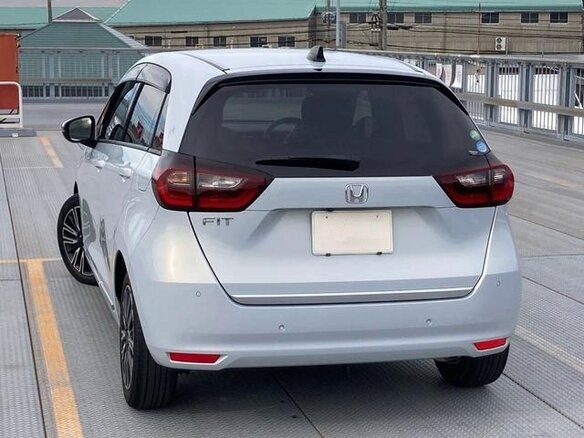 2022 Honda Fit IV, серебристый, 985000 рублей - вид 6