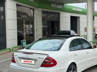 2004 Mercedes-Benz E-Класс 240 III (W211, S211), белый, 1100000 рублей, вид 3