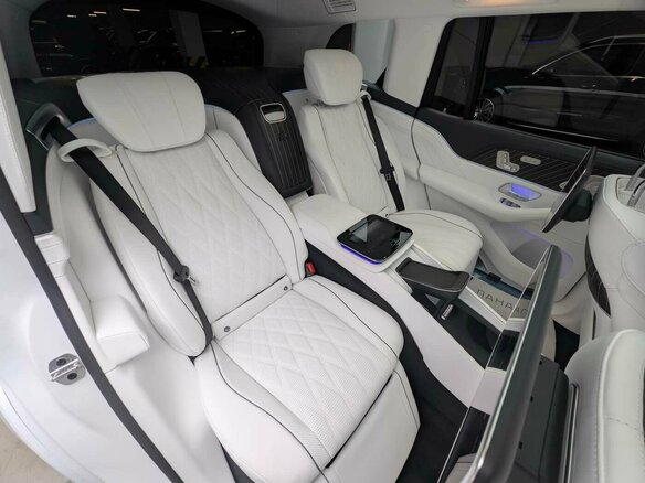 2026 Mercedes-Benz Maybach GLS 600 I Рестайлинг, белый, 32700000 рублей - вид 17