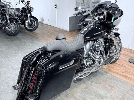 2017 Harley-Davidson Road Glide Special, чёрный, 1899000 рублей, вид 5