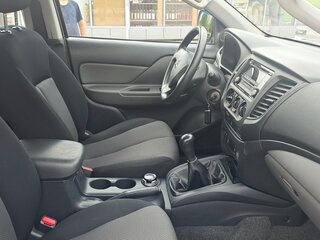 2016 Mitsubishi L200 V, серый, 2000000 рублей, вид 3