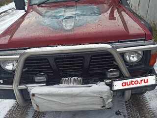 1989 Nissan Safari IV (Y60), красный, 1500000 рублей, вид 2