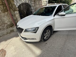 2016 Skoda Superb III, белый, 1800000 рублей, вид 1