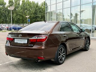 2018 Toyota Camry VII (XV50) Рестайлинг 2, коричневый, 2210000 рублей, вид 5