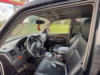 2008 Mitsubishi Pajero IV, чёрный, 1650000 рублей, вид 5