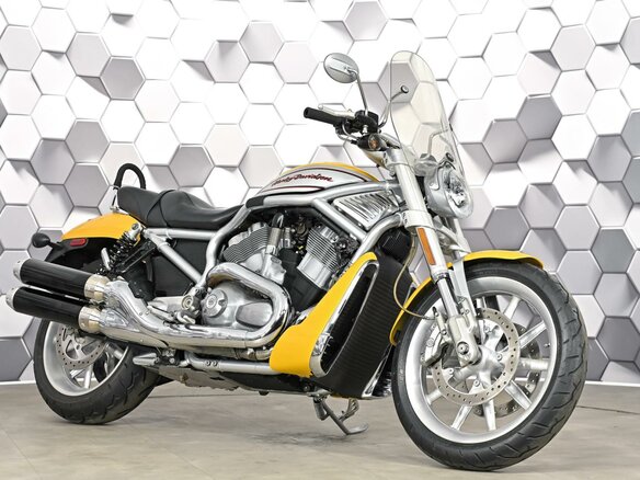 2005 Harley-Davidson V-Rod, жёлтый, 729000 рублей