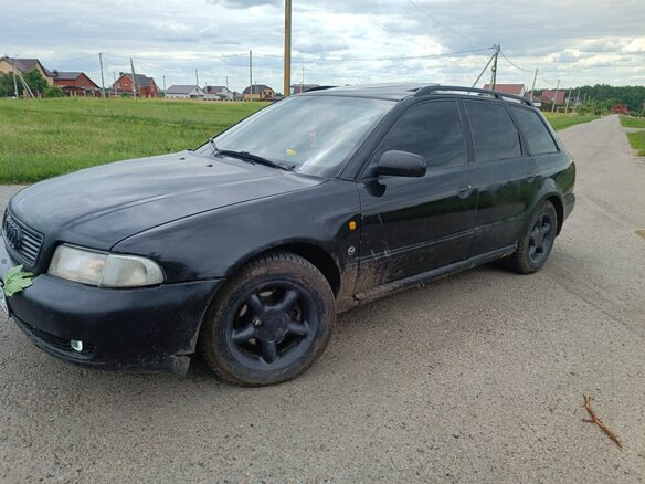 1997 Audi A4 I (B5), чёрный, 222222 рублей