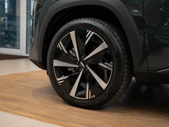 2026 Geely Atlas II, зелёный, 3909990 рублей - вид 8