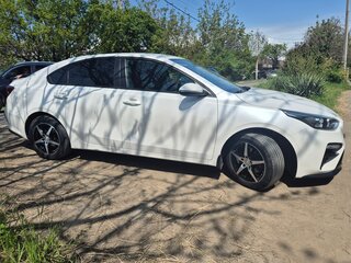 2020 Kia Cerato IV, белый, 1670000 рублей, вид 3