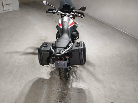 2026 Moto Guzzi V85 TT, белый, 1285000 рублей - вид 1
