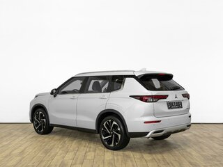 2023 Mitsubishi Outlander IV, белый, 3987000 рублей, вид 4