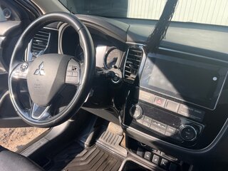 2017 Mitsubishi Outlander III Рестайлинг 2, коричневый, 2100000 рублей, вид 4