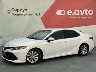 2020 Toyota Camry VIII (XV70) Рестайлинг, белый, 2190000 рублей, вид 1