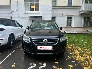 2009 Volkswagen Tiguan I, чёрный, 850000 рублей, вид 1