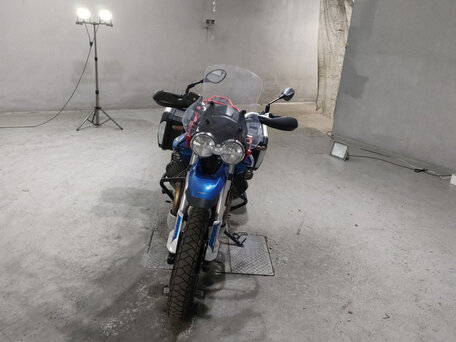 2023 Moto Guzzi V85 TT, белый, 910000 рублей, вид 3