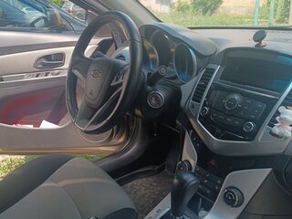 2011 Chevrolet Cruze I, бежевый, 565000 рублей, вид 4