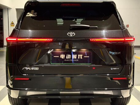 2026 Toyota bZ3X 58.3 kWh, чёрный, 2400000 рублей, вид 5