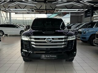 2023 Toyota Land Cruiser 300 Series, чёрный, 16981660 рублей, вид 3