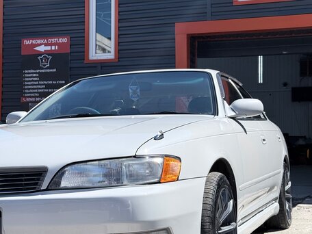 1996 Toyota Mark II VII (X90), белый, 1200000 рублей, вид 3