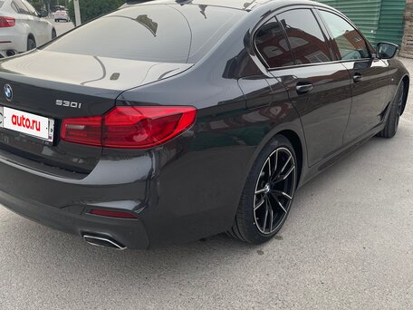2019 BMW 5 серии 530i xDrive VII (G30/G31/G38), серый, 4800000 рублей, вид 4