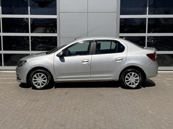 2016 Renault Logan II, серый - вид 3