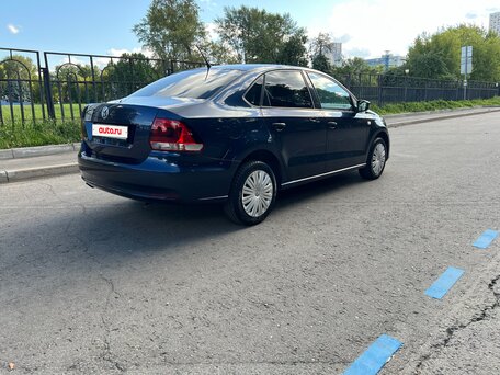 2016 Volkswagen Polo V Рестайлинг, синий, 900000 рублей, вид 5