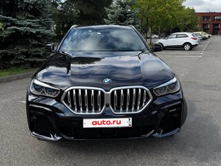 2022 BMW X6 40i III (G06), синий, 8990000 рублей, вид 2