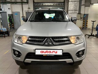 2015 Mitsubishi Pajero Sport II Рестайлинг, серебристый, 2200000 рублей, вид 2