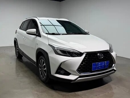 2022 Toyota Yaris L XP150 Рестайлинг, белый, 1407007 рублей, вид 3