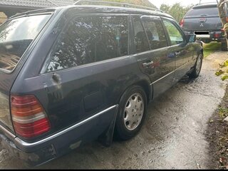 1994 Mercedes-Benz E-Класс 250 I (W124), синий, 525000 рублей, вид 2