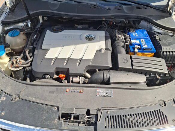 2009 Volkswagen Passat B6, серебристый, 500000 рублей - вид 8